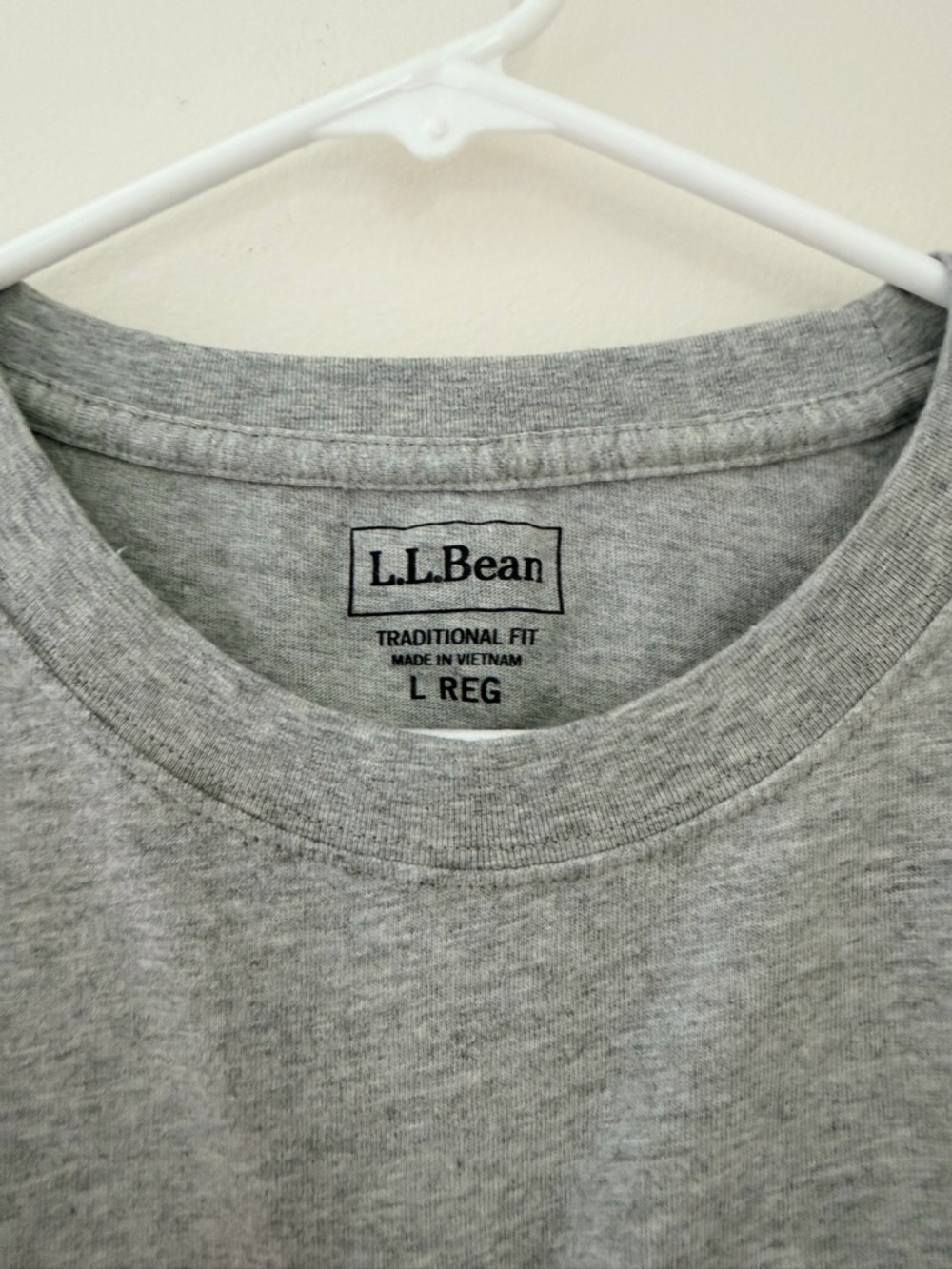 Bundle of L.L. Bean Men's Classic Crew Neck T-Shirts Men’s L, 4 shirts total - Picture 2 of 12